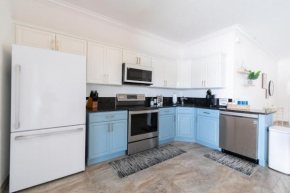 SōLE #3-2BD 2BTH-1250sqft-Riverview-Quite
